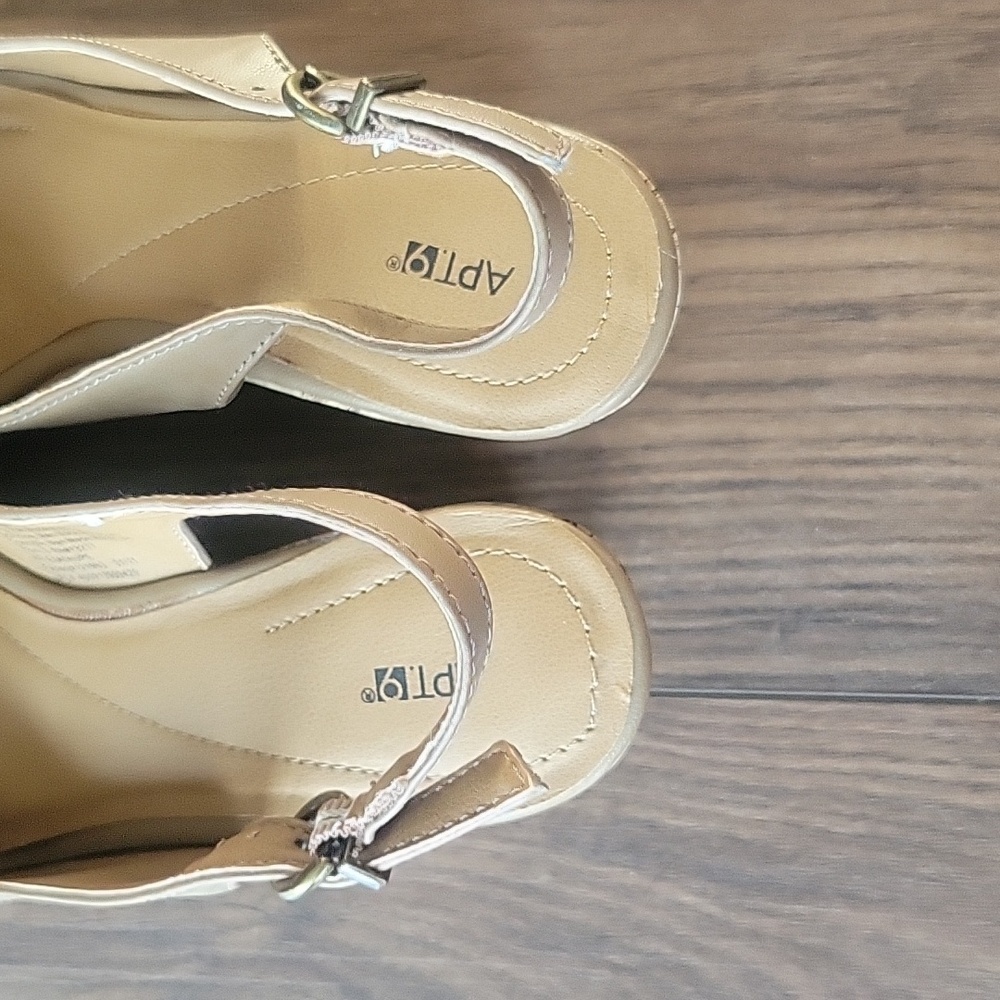 Apt. 9 wedge shoes sandals Taupe Size 7.5 - Picture 5 of 8